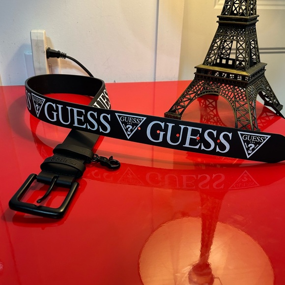 Guess Belt, Black & White design, size 32 - Picture 2 of 10